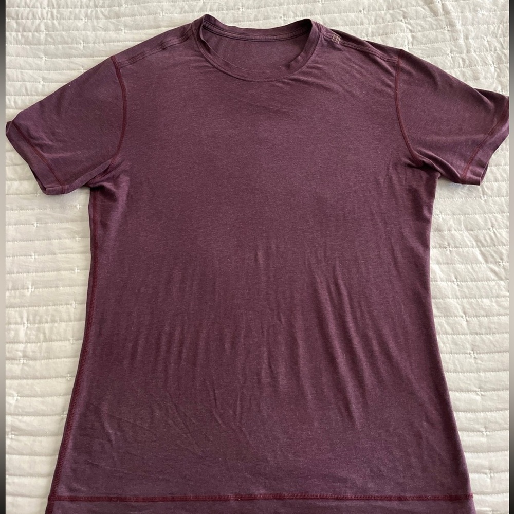 Lululemon T Shirt